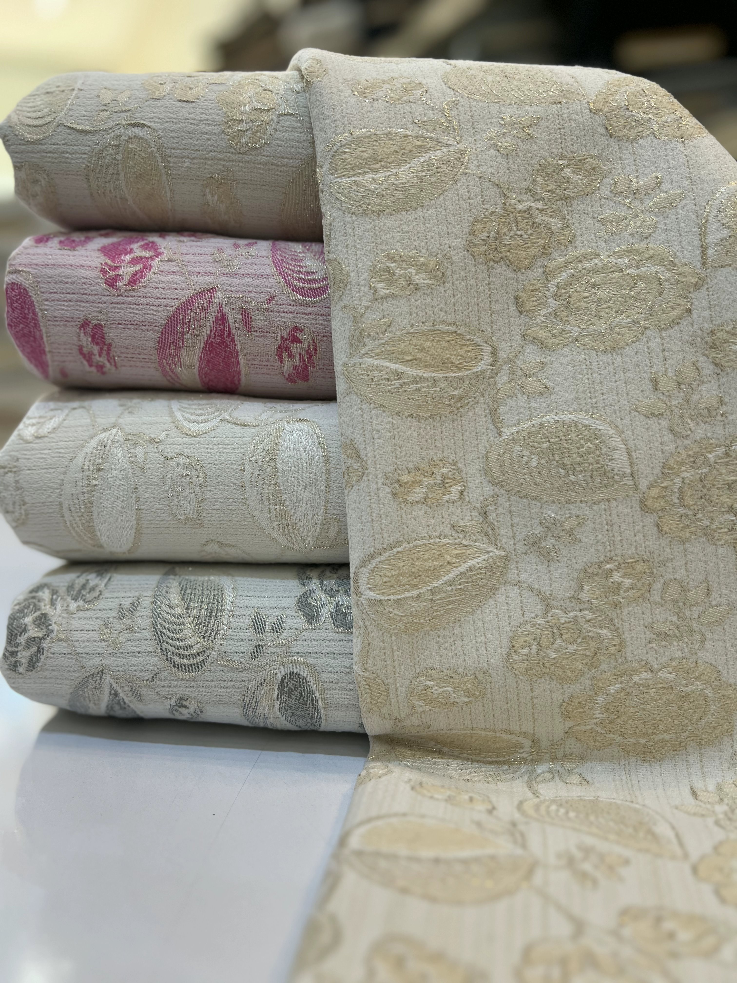 ژاکارد کش طرح ترک گل ریز